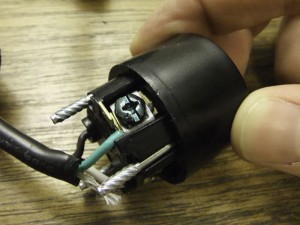 Female Connector Assembly: Green/Blue Wire Attaches to Green/Ground Screw. Female Connector Assembly: Green/Blue Wire Attaches to Green/Ground Screw.